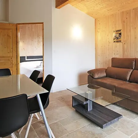 Domaine Des Chalets Du Lac De Montrejeau *