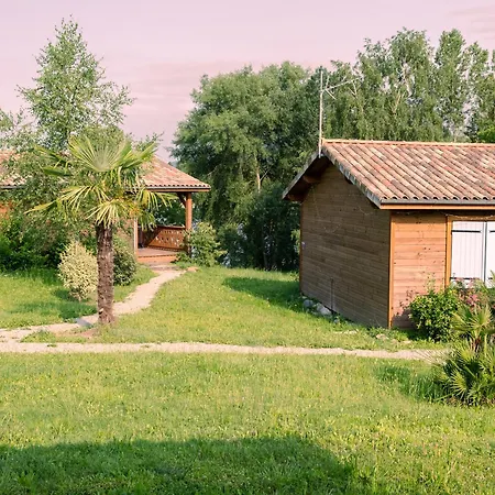 Les Chalets Montréjeau Chalet *